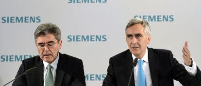Joe Kaeser y Peter Löscher, futuro presidente y expresidente de Siemens respectivamente