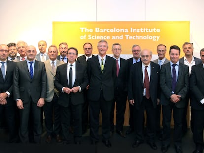 Imagen de 2015 del patronato de The Barcelona Institute of Science and Technology, en el que confluyeron seis centros catalanes punteros. En la actualidad son 19 hombres y tres mujeres.