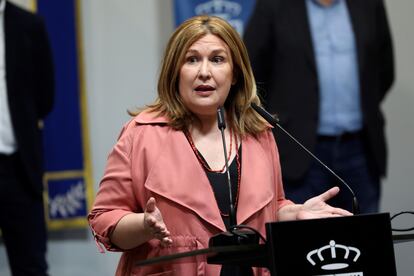 La alcaldesa de Alcorcón, Natalia de Andrés, durante la rueda de prensa tras la reunión con los alcaldes de siete municipios del sur de la región el 18 de septiembre.