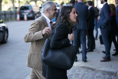 La líder de Ciutadans a Catalunya, Inés Arrimadas, en la seva arribada aquest dilluns al Parlament.