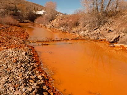 Contaminación provocada por una mina de carbón en Belt Creek (Montana, EE UU).