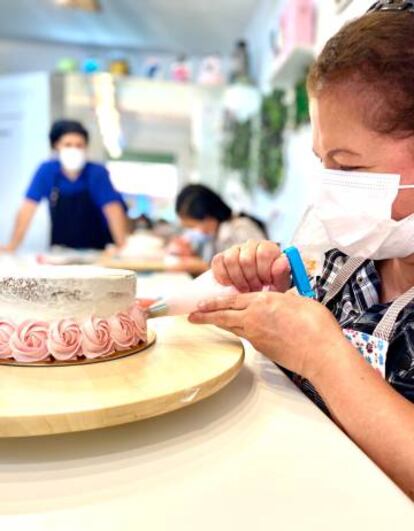 Clase de repostería en la escuela Flor de Harina de Madrid.