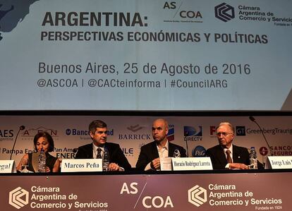 Susan Segal, de AS/COA, el jefe de ministros Marcos Pe&ntilde;a, el alcalde de Buenos Aires Horacio Rodr&iacute;guez Larreta y el presidente de la CAC, Jorge Di Fiori.