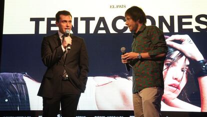 El director adjunto de EL PAÍS, David Alandete, y el director de Comunicación, Pedro Zuazua.
