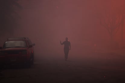 Se teme que el impacto del fuego persista durante das, tanto en trminos de da?os materiales como en la recuperacin del medio ambiente afectado.