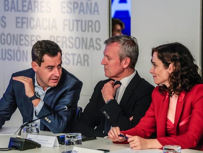 Juan Manuel Moreno Bonilla, Alfonso Rueda e Isabel Díaz Ayuso, en la reunión del comité Ejecutivo del PP. Alvaro Garcia. 14/11/2022