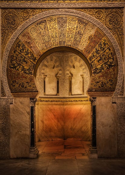 Interior de la mezquita de Córdoba.