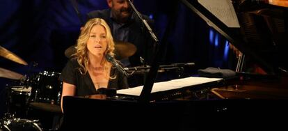 La cantante Diana Krall en una actuación en el Festival de Jazz de San Sebastián de 2008.