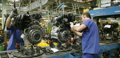 En la imagen, una cadena de montaje de la factoria de Ford en Almussafes (Valencia)