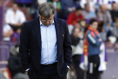 Gerardo Martino, pensativo en la banda de Zorrilla