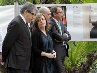 Reunión sobre la consulta. Sáenz de Santamaría y Homs, a la izquierda, mantuvieron este martes una reunión de media hora sobre la consulta soberanista en la que no llegaron a ningún acuerdo.