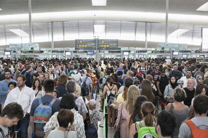 Lines at Barcelona's El Prat airport.