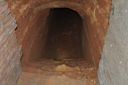 Uno de los túneles del refugio de La Sagrera que no fue terminado.