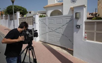 Vivienda de la urbanización Vallesa en la que ha sido hallado el cadáver. 
 