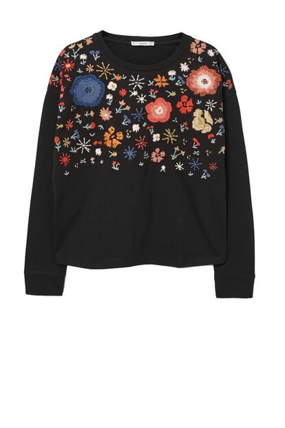 Mango apuesta fuerte por las flores con este modelo que cuesta 29,99 euros.