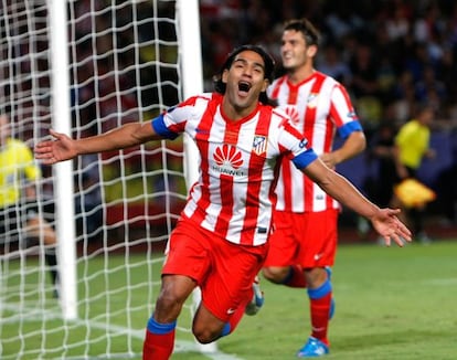 Falcao celebra su tercer gol del partido.