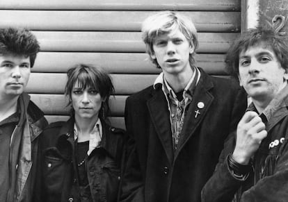 La formación de Sonic Youth en 1985, cuando Bob Bert (primero a la izquierda) era el batería del grupo.