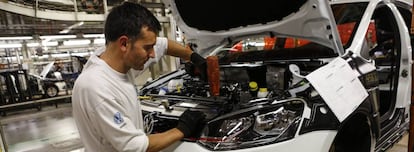 La cadena de montaje de la planta de Volkswagen en Landaben (Navarra).