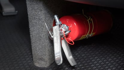 Este es uno de los mejores extintores para coche que se puede comprar en Amazon