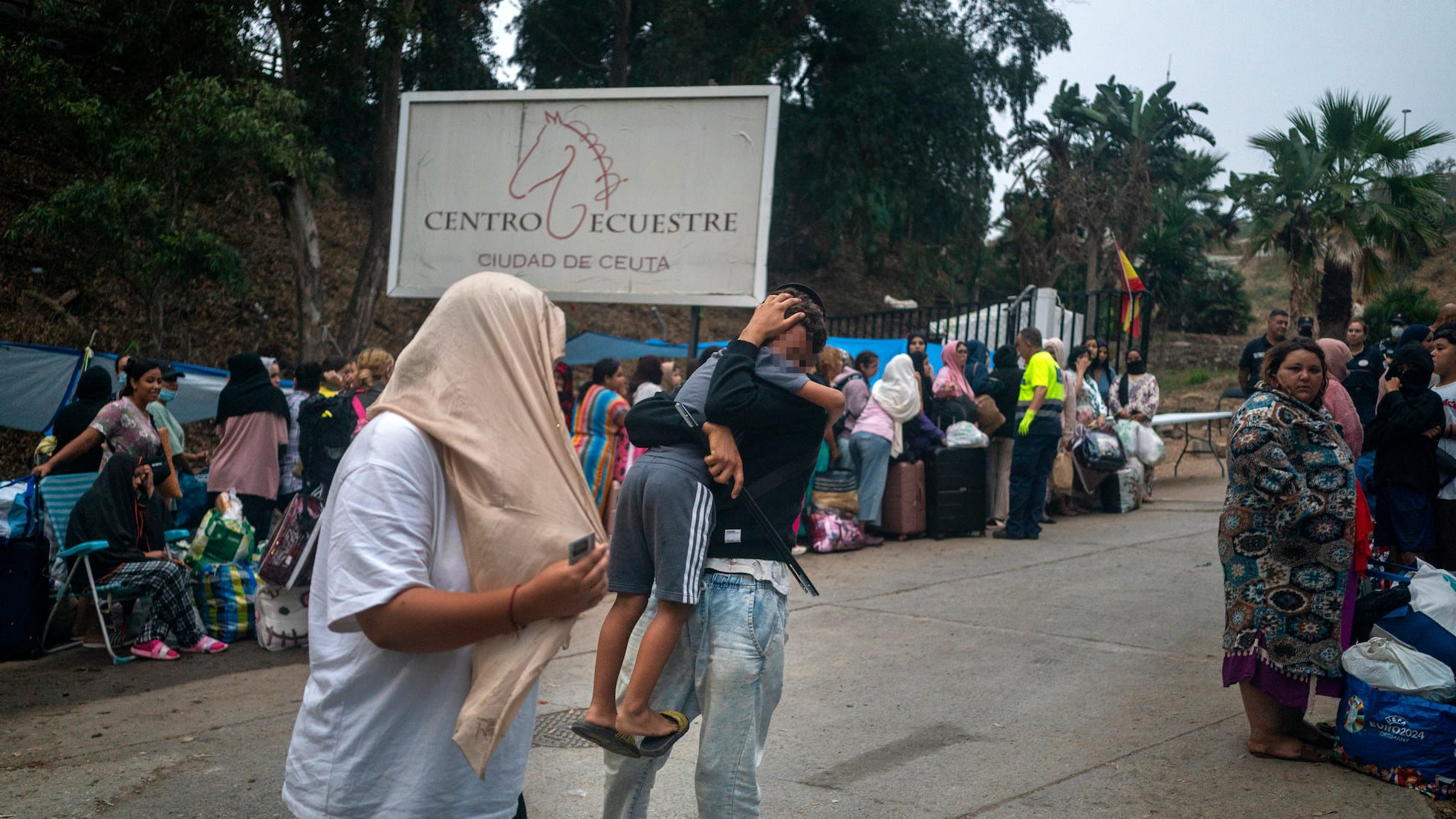 Más de 60 mujeres y menores, realojadas en el centro de acogida de La Hípica en Ceuta