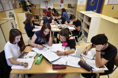 Alumnos en un centro educativo valenciano.