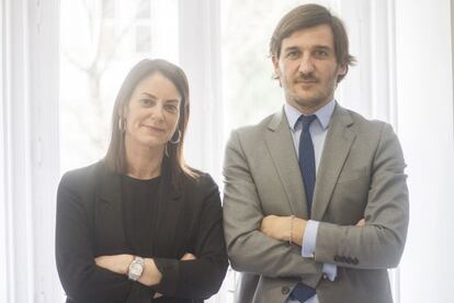 Sara Gutiérrez Campiña, fundadora de finReg, y Jorge Ferrer, socio de la firma.