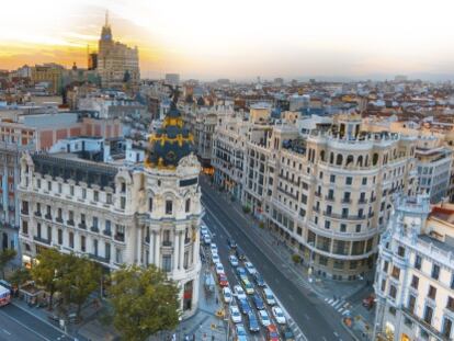 La confluencia de las calles madrile&ntilde;as de Alcal&aacute; y la Gran V&iacute;a.