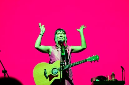 Andrea Echeverri de Aterciopelados, durante un concierto.