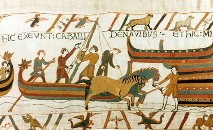Descarga de caballos de barcos normandos en Pevensey, costa sur de Inglaterra, 28 de septiembre de 1066.