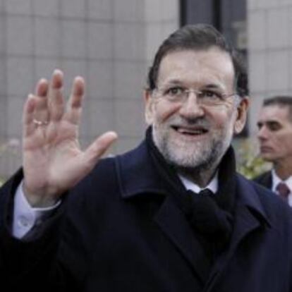 El presidente español, Mariano Rajoy a su llegada a la cumbre de líderes europeos en la sede del Consejo Europeo en Bruselas, Bélgica.