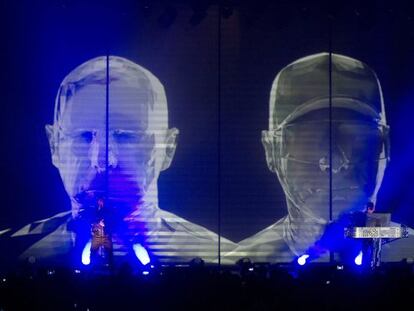 El dúo británico Pet Shop Boys en la apertura del Sónar 2013.