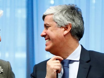 La presidenta del BCE Christine Lagarde junto a Mario Centeno en una cumbre del Eurogrupo en Bruselas el pasado febrero