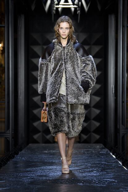 LOUIS_VUITTON_FW2324_LOOK_37