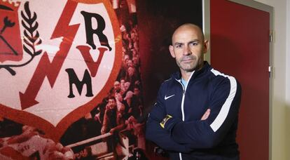 Paco Jémez en la Ciudad Deportiva de Vallecas.