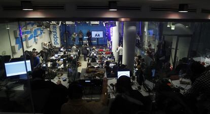Ambiente durante la rueda de prensa televisada del presidente del Gobierno, Mariano Rajoy.