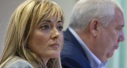 Carmen Castilla (UGT) y Francisco Carbonero (CC OO), en Sevilla.