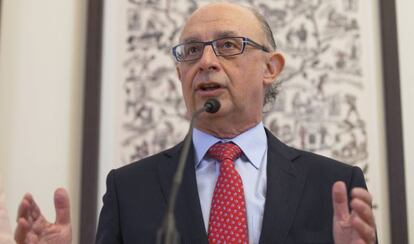 El ministro de Hacienda, Cristóbal Montoro, en un acto en Barcelona.