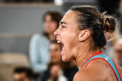 Sabalenka celebra un punto durante la final contra Swiatek.