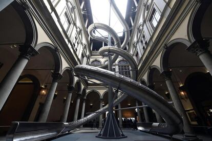 Estructura de 'The Florence Experiment', expuesta en el Palazzo Strozzi de Florencia. 