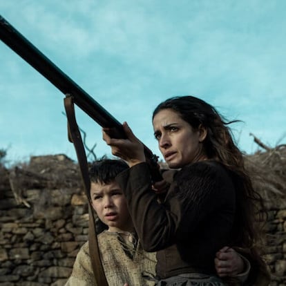 Inma Cuesta y Asier Flores en 'El Páramo'.