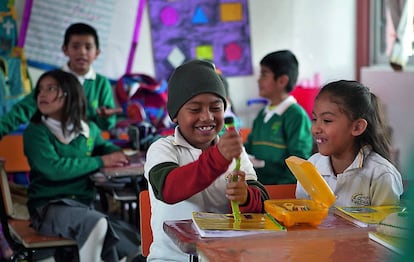 Unos niños que forman parte del Programa de educación infantil en México del banco.