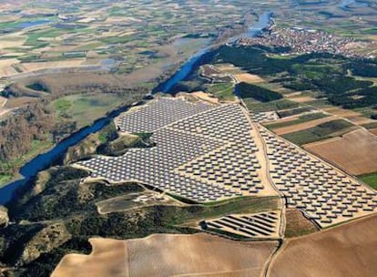 La 'huerta solar' Monte Lato, situada en un pueblo llamado Milagro (Navarra).