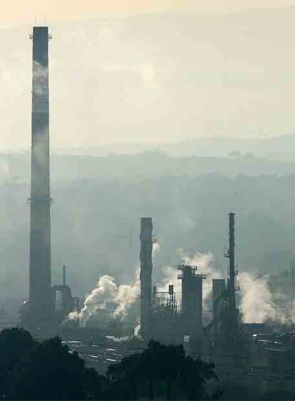 Industrias contaminantes en San Roque (Cádiz).