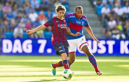 Sergi Roberto protege el balón ante el Valerenga
