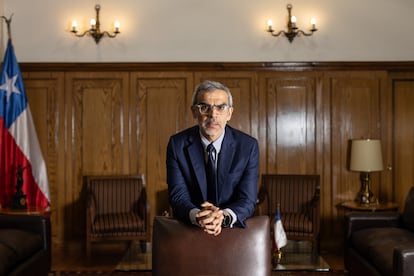 Luis Cordero, Ministro de Justicia en su oficina en Santiago, Chile.