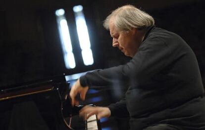 Grigory Sokolov, durante uno de sus conciertos.