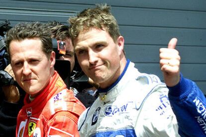 Michael y Ralf Schumacher, en el circuito alemán de Nurburgring.
