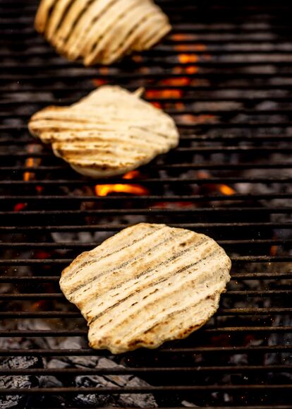 Pan de pita a la parrilla.