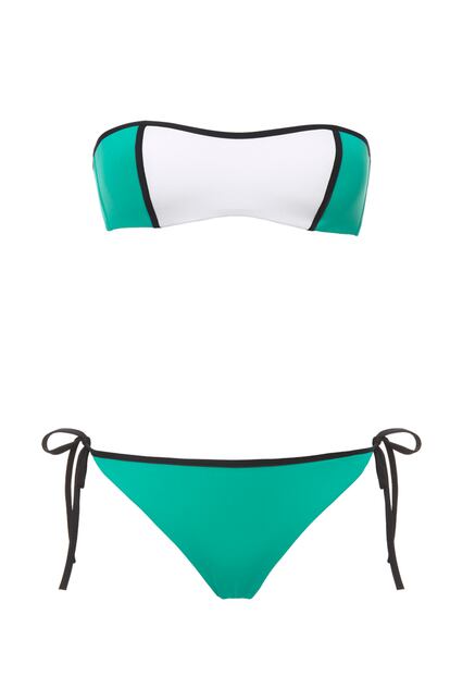 Bikini en verde agua y blanco, de Calzedonia (35 euros).