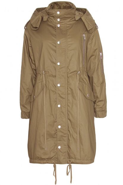 Parka: si decides viajar a la sierra no olvides meter en la maleta este bsico en verde de Alexander McQueen. Lo puedes comprar en My Theresa (675 euros).